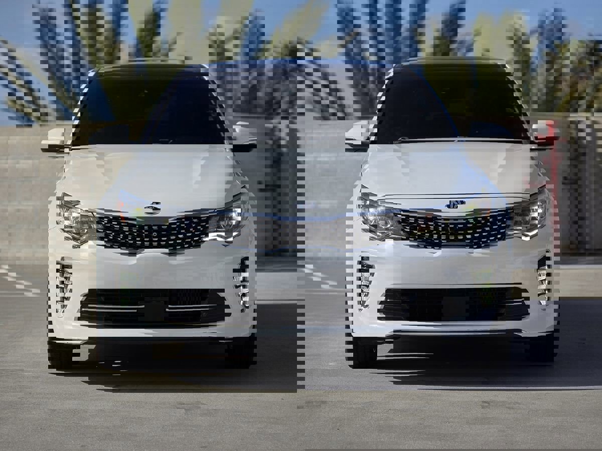 Used 2018 Kia Optima SX w/ Technology Package image 3