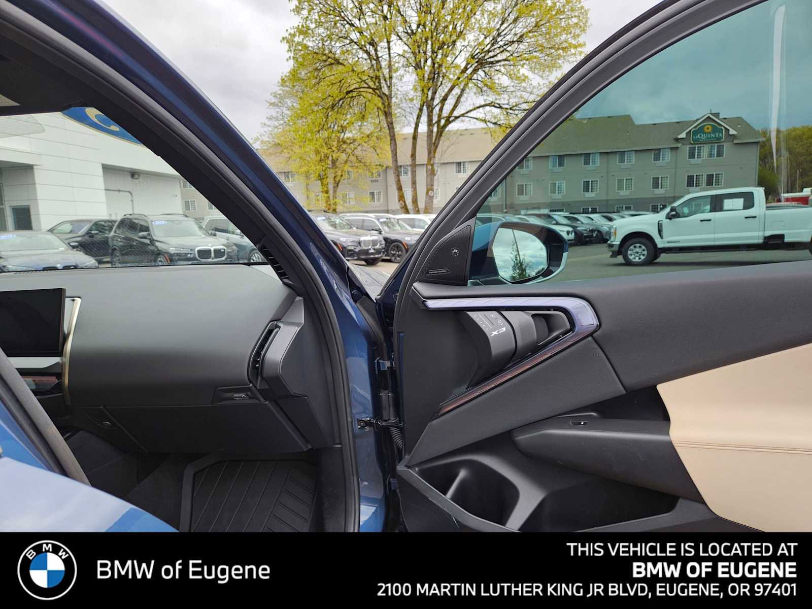 Used 2025 BMW X3 xDrive30i w/ Premium Package AWD/4WD image 10