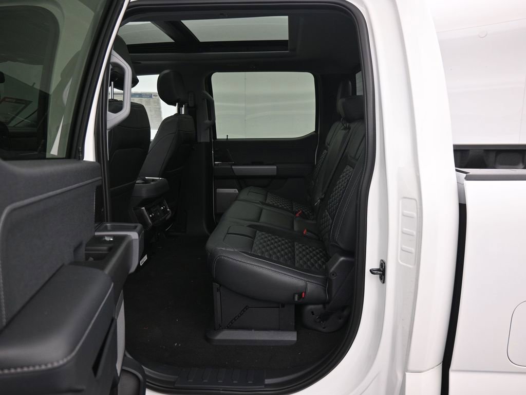 New 2026 Ford F250 Lariat w/ Black Appearance Package image 21