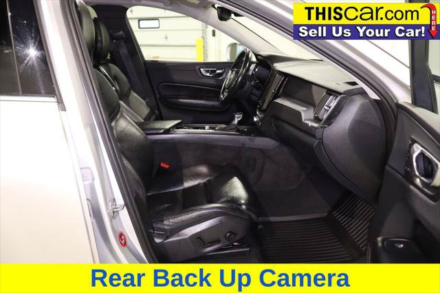 Used 2019 Volvo XC60 T5 Momentum w/ Premium Package FWD image 24