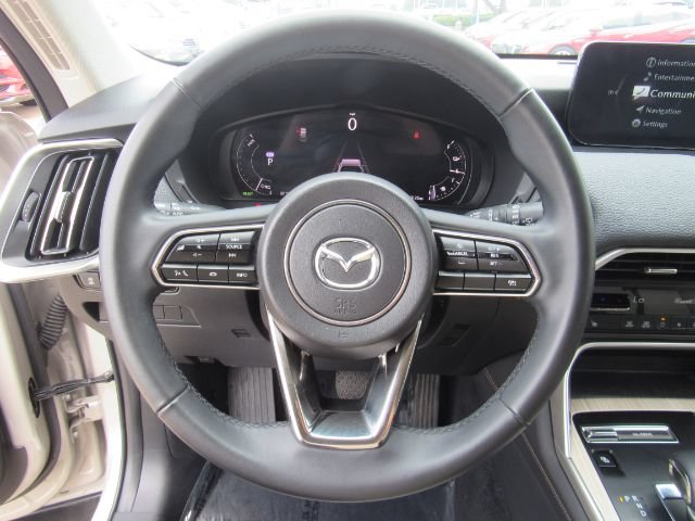 Used 2024 MAZDA CX-90 Plug-In Hybrid w/ Preferred AWD/4WD image 32