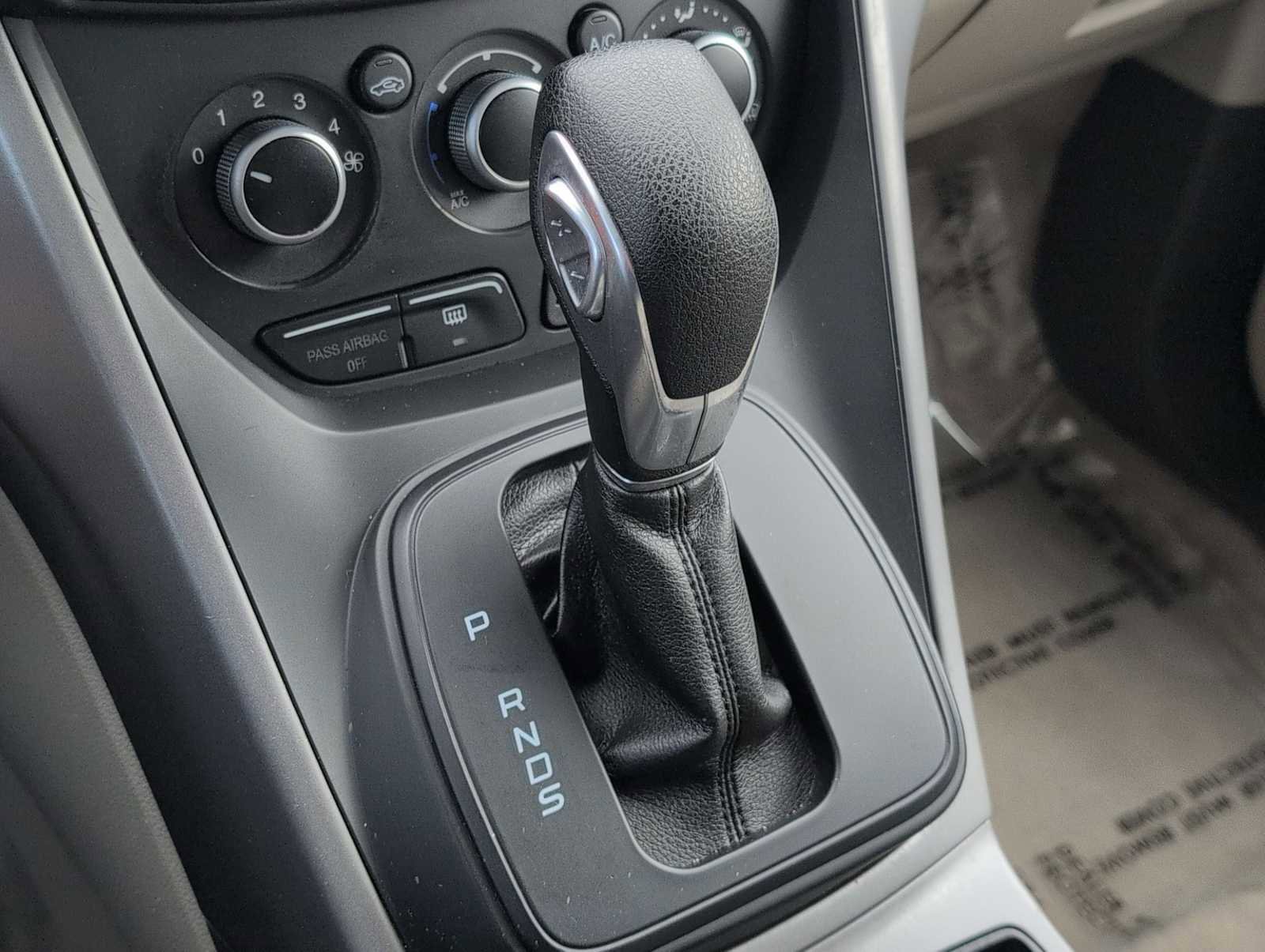 Used 2014 Ford Escape SE image 29