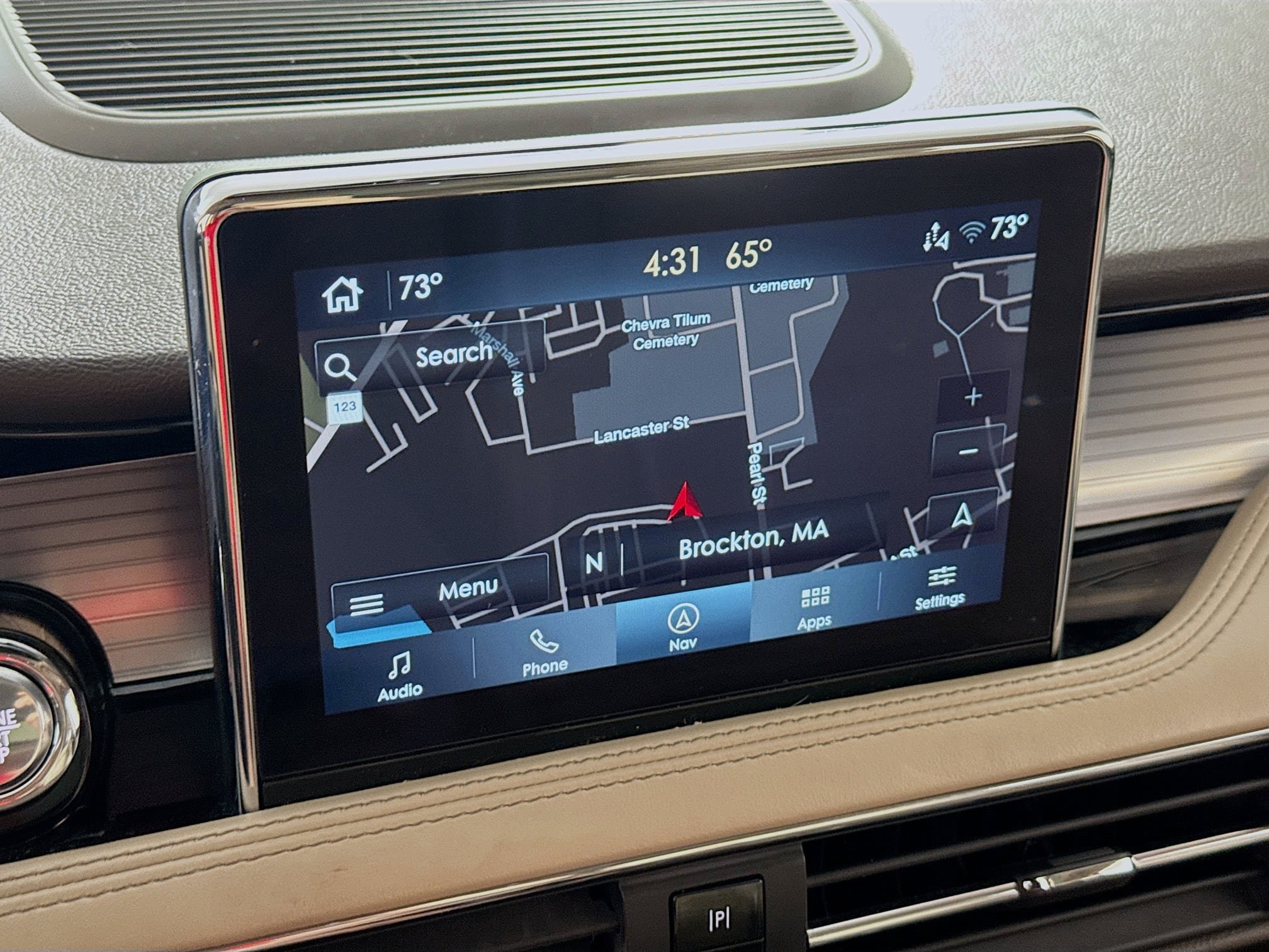 Used 2022 Lincoln Corsair AWD w/ Premium Package image 2