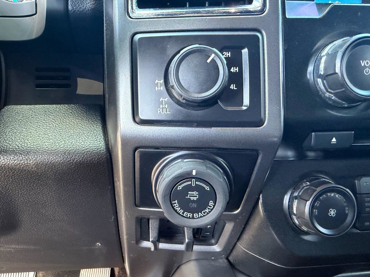 Used 2016 Ford F150 XLT w/ Equipment Group 302A Luxury image 14