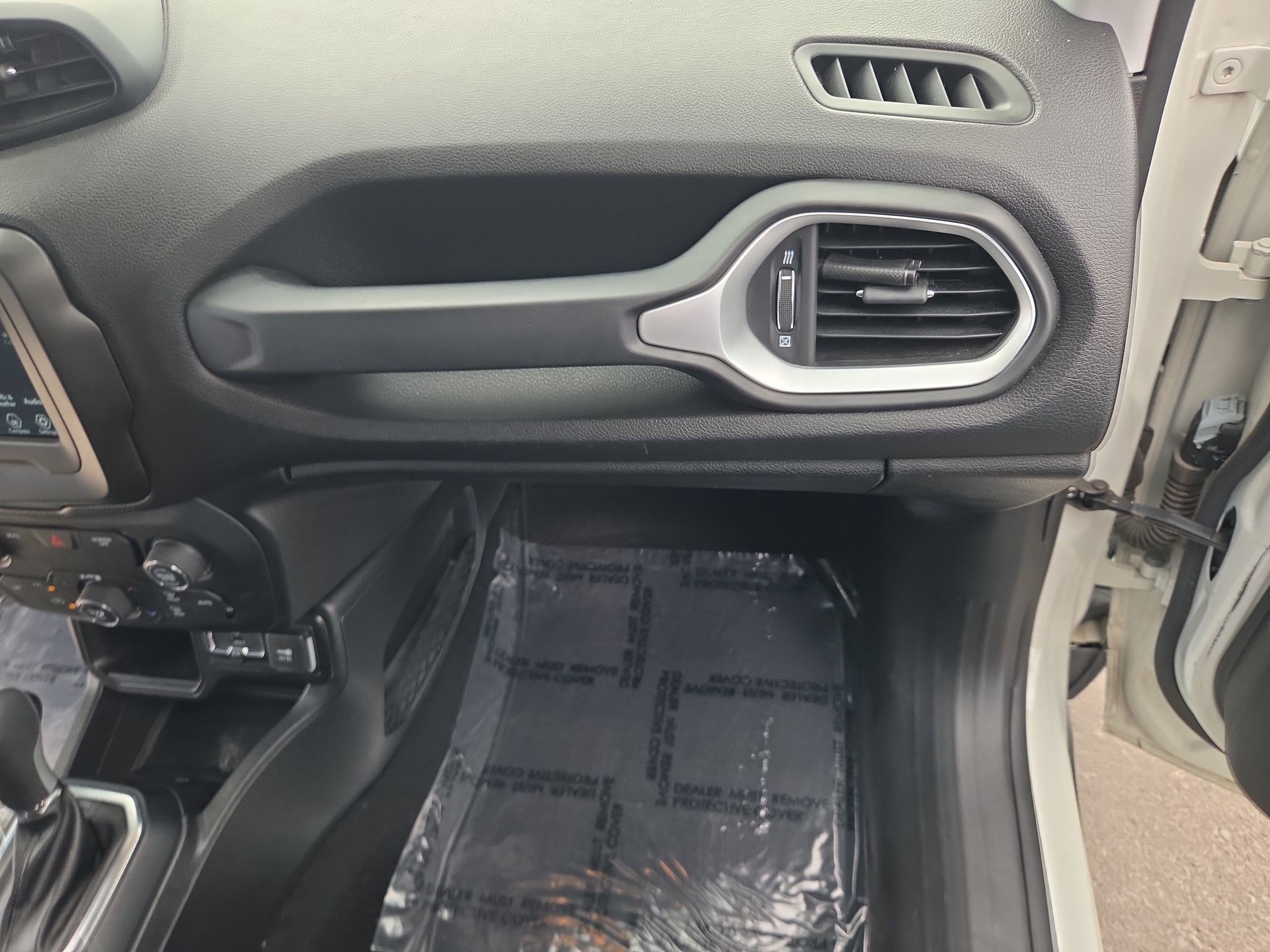 Used 2020 Jeep Renegade Sport w/ UConnect 7.0 Group FWD image 28