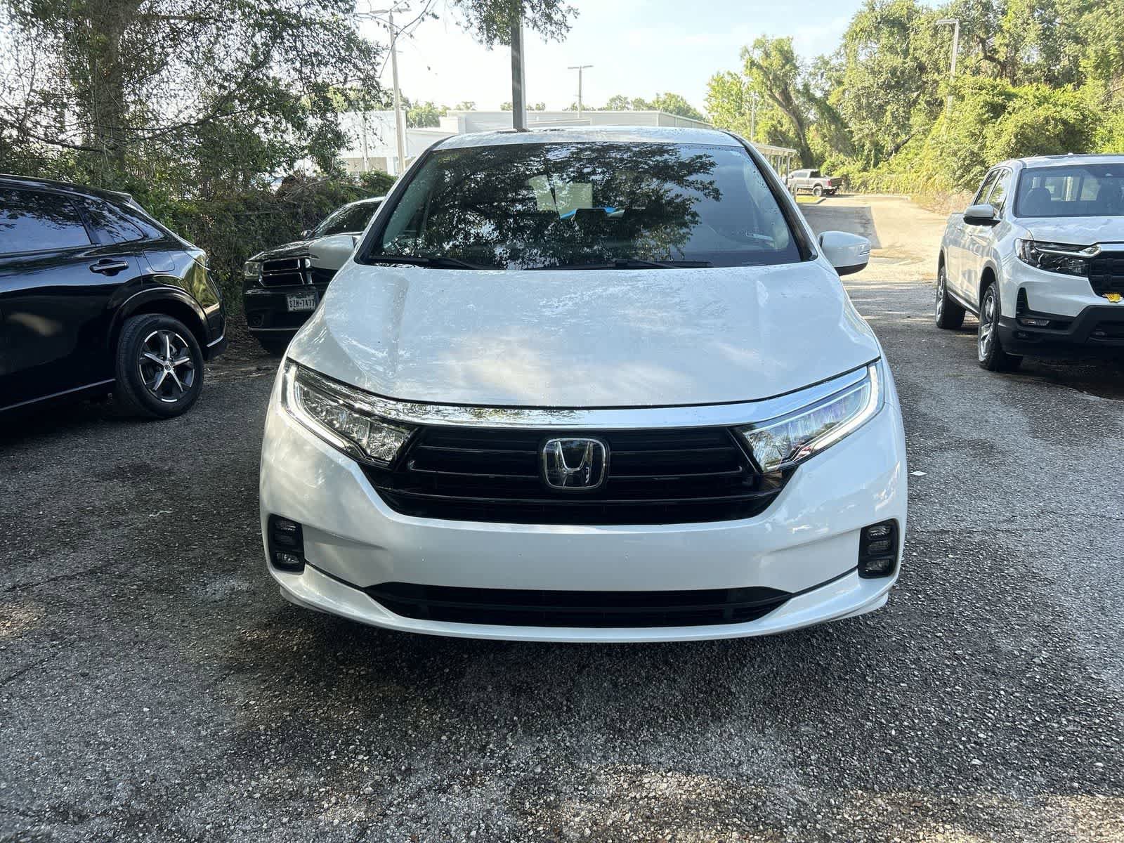 Certified 2024 Honda Odyssey EX-L image 3