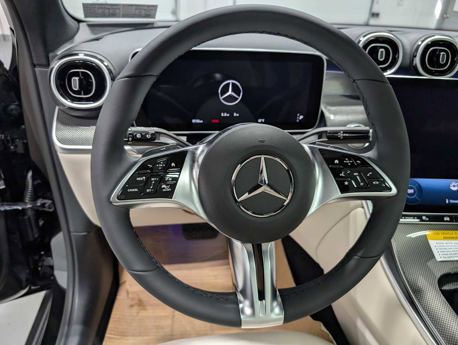 New 2026 Mercedes-Benz GLC 300 4MATIC image 33