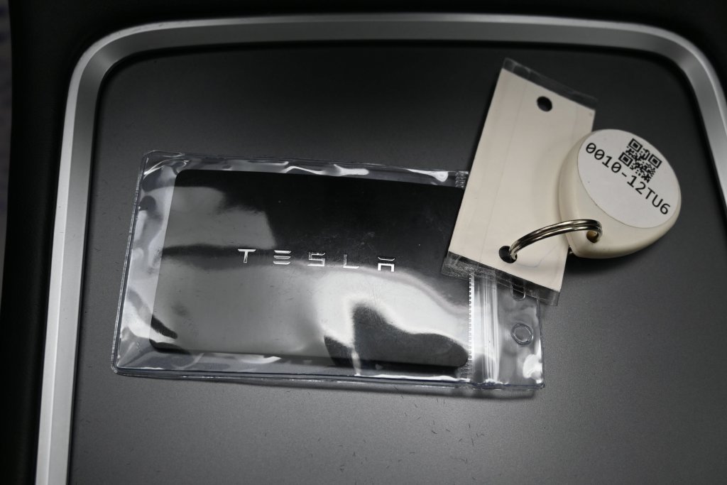Used 2025 Tesla Model Y Long Range RWD image 32