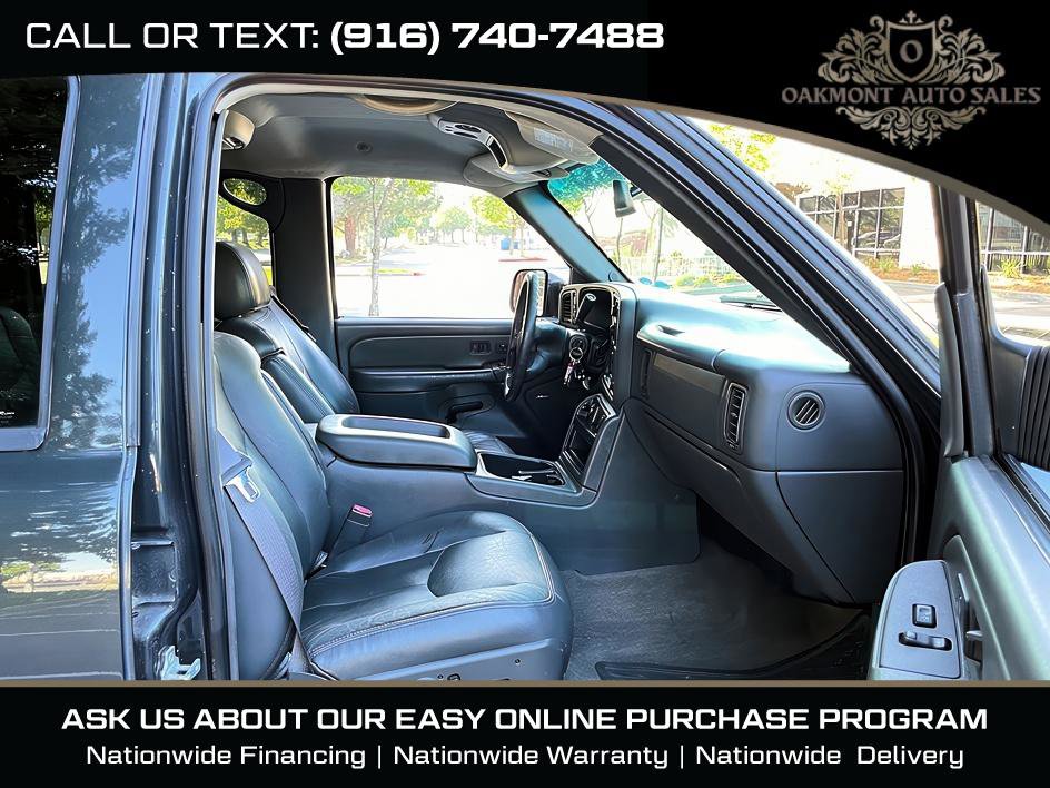 Used 2004 Chevrolet Silverado 2500 LT w/ Skid Plate Package AWD/4WD image 28