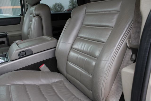 Used 2004 HUMMER H2 w/ Preferred Equipment Group image 7