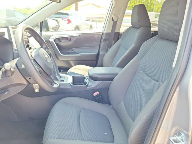 Used 2025 Toyota RAV4 LE FWD image 19