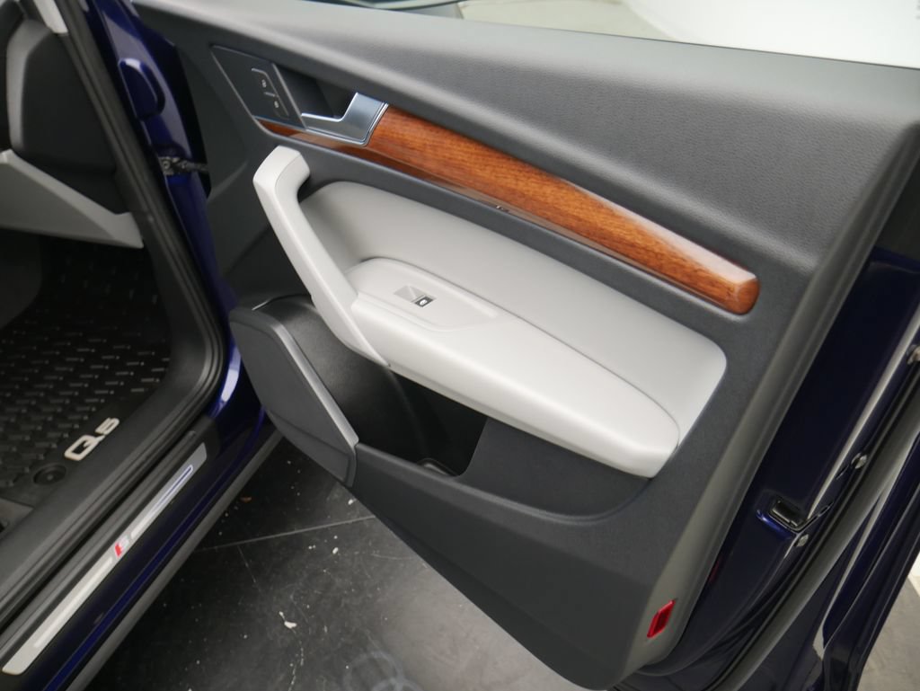 Certified 2023 Audi Q5 2.0T Premium w/ Convenience Package AWD/4WD image 24
