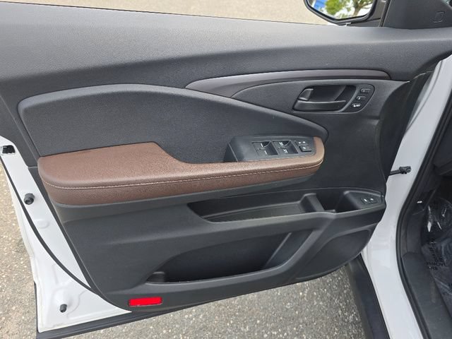 Certified 2025 Honda Passport EX-L image 25