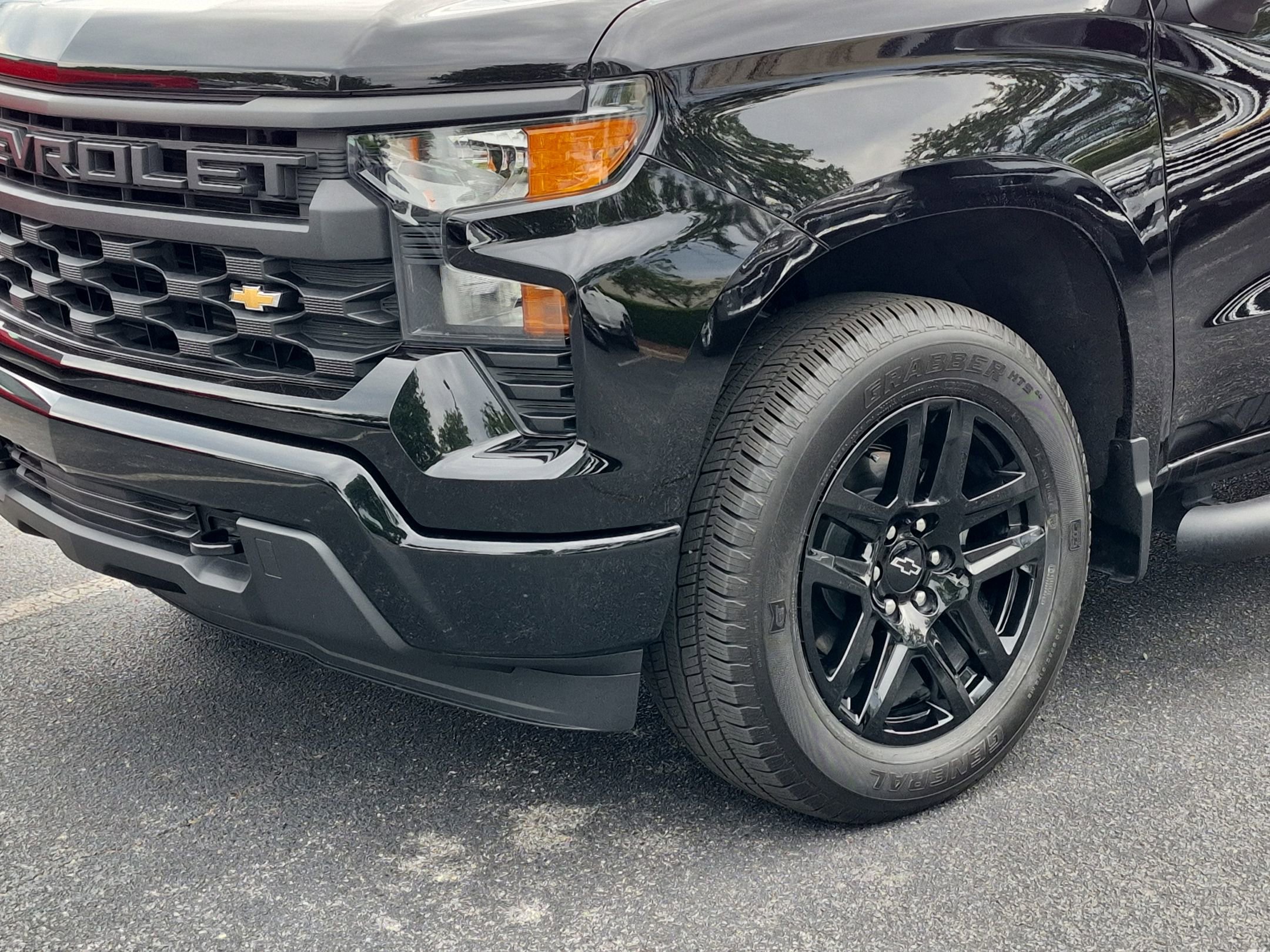 Used 2024 Chevrolet Silverado 1500 Custom AWD/4WD image 6
