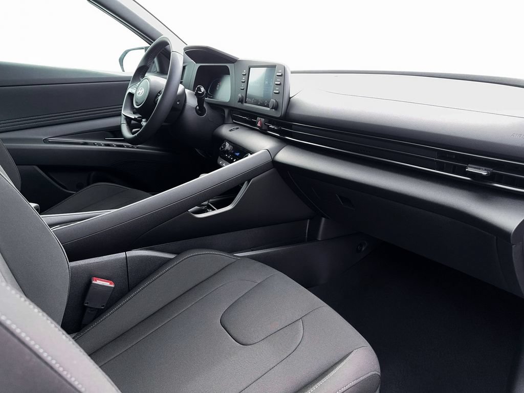 New 2026 Hyundai Elantra SEL Sport Premium FWD image 15