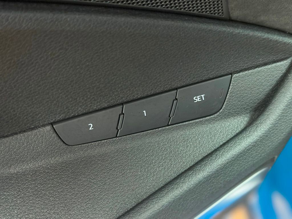 Used 2019 Audi e-tron Prestige w/ Prestige Package image 23