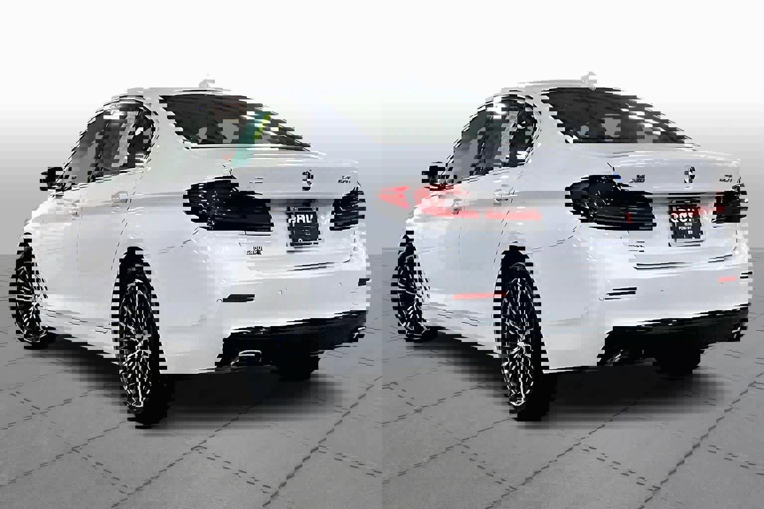 Used 2021 BMW 540i xDrive w/ Premium Package image 11