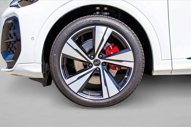 New 2026 Audi SQ5 Prestige AWD/4WD image 9