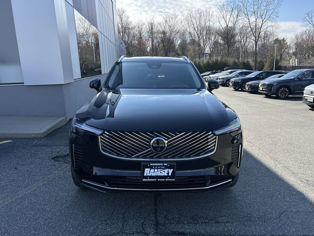 Certified 2025 Volvo XC90 T8 Ultra image 3