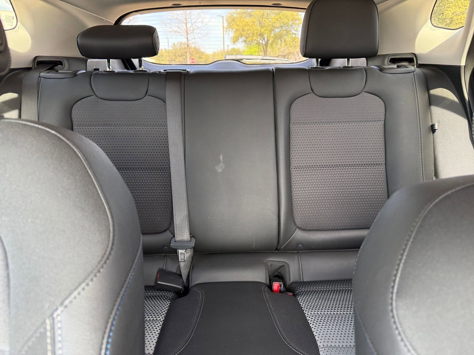 Used 2025 Chevrolet Trax LT w/ LT Convenience Package FWD image 38