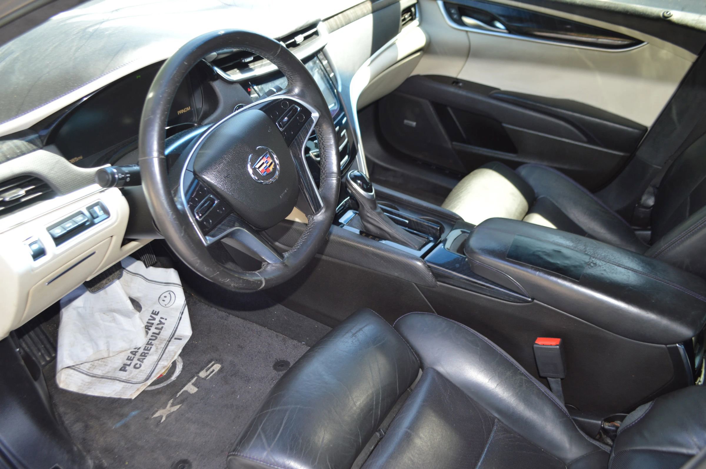 Used 2013 Cadillac XTS Platinum FWD image 10