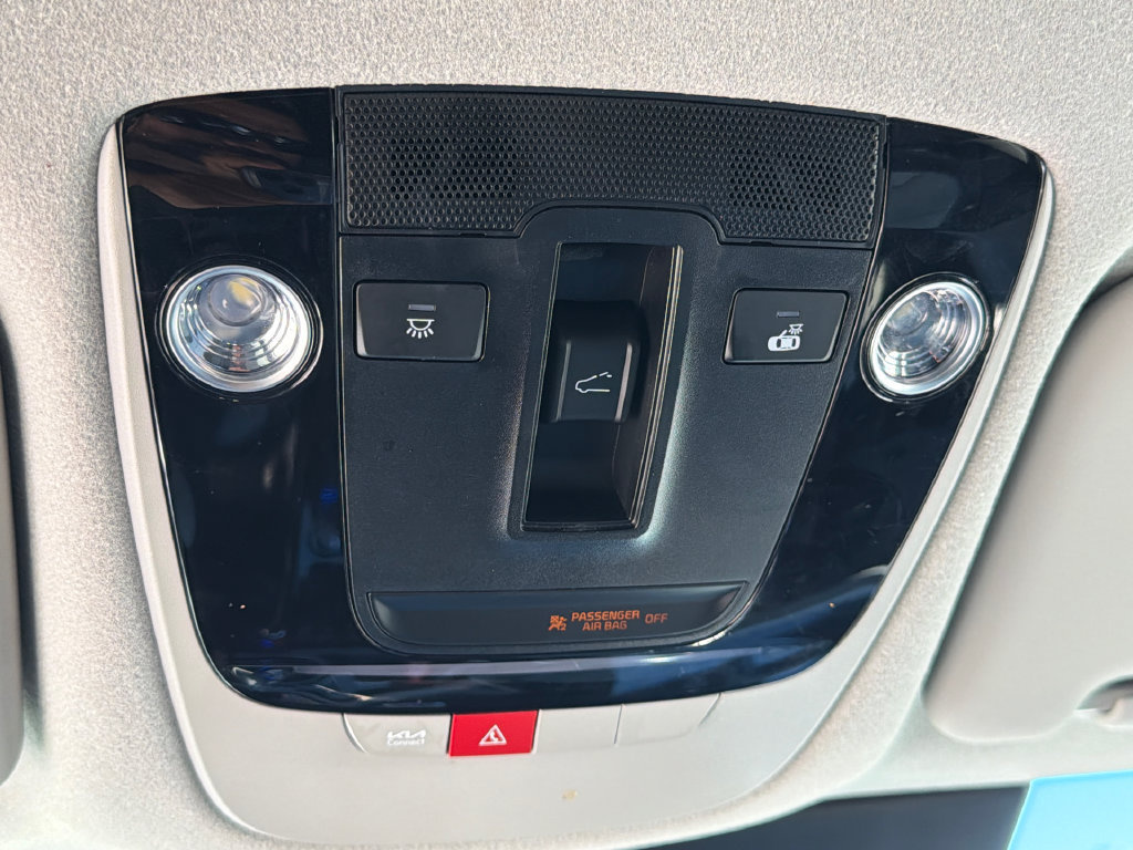 Used 2024 Kia Niro Wave w/ Wave Preserve Package FWD image 35