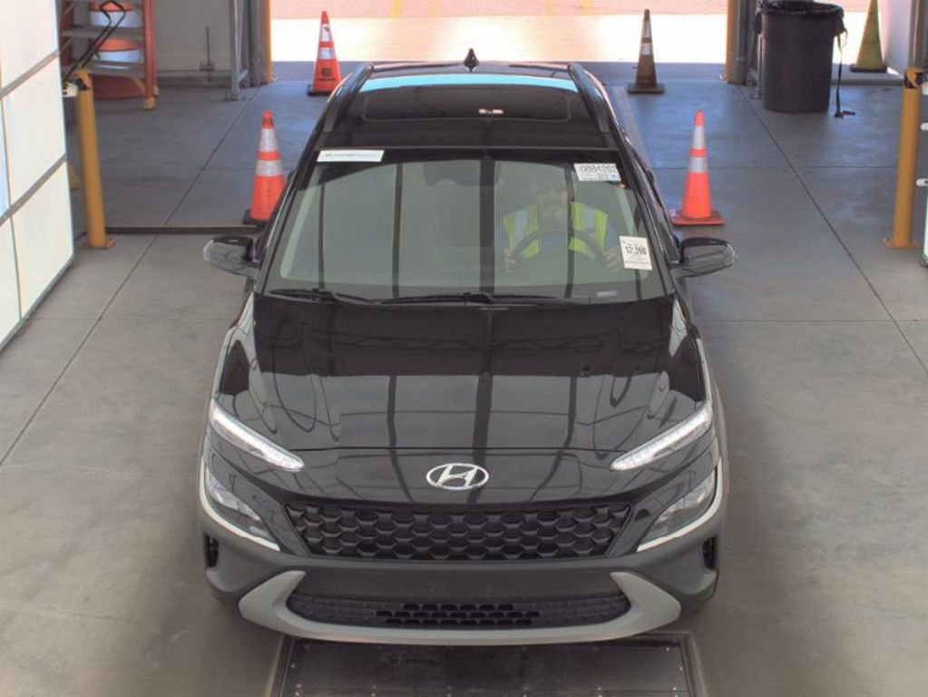 Used 2023 Hyundai Kona SEL w/ Convenience Package AWD/4WD image 2