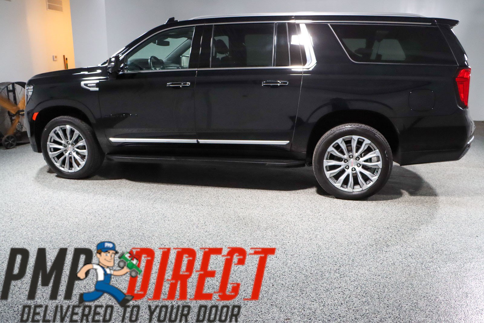 Used 2023 GMC Yukon XL Denali AWD/4WD image 10