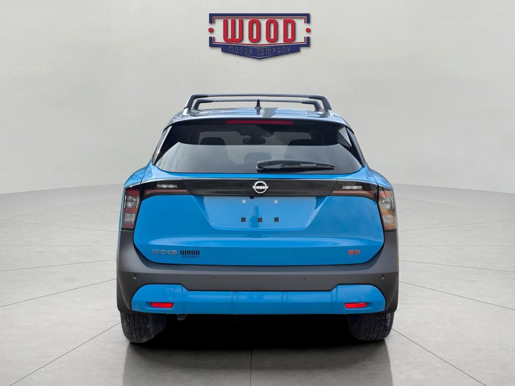 New 2026 Nissan Kicks SR image 3