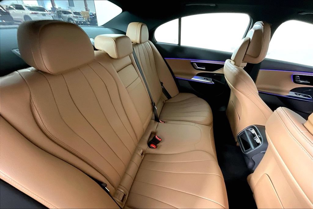 Certified 2025 Mercedes-Benz E 350 4MATIC Sedan w/ Winter Package image 19
