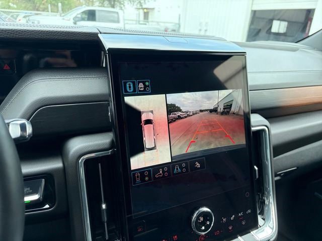 Certified 2025 GMC Yukon XL Denali AWD/4WD image 12