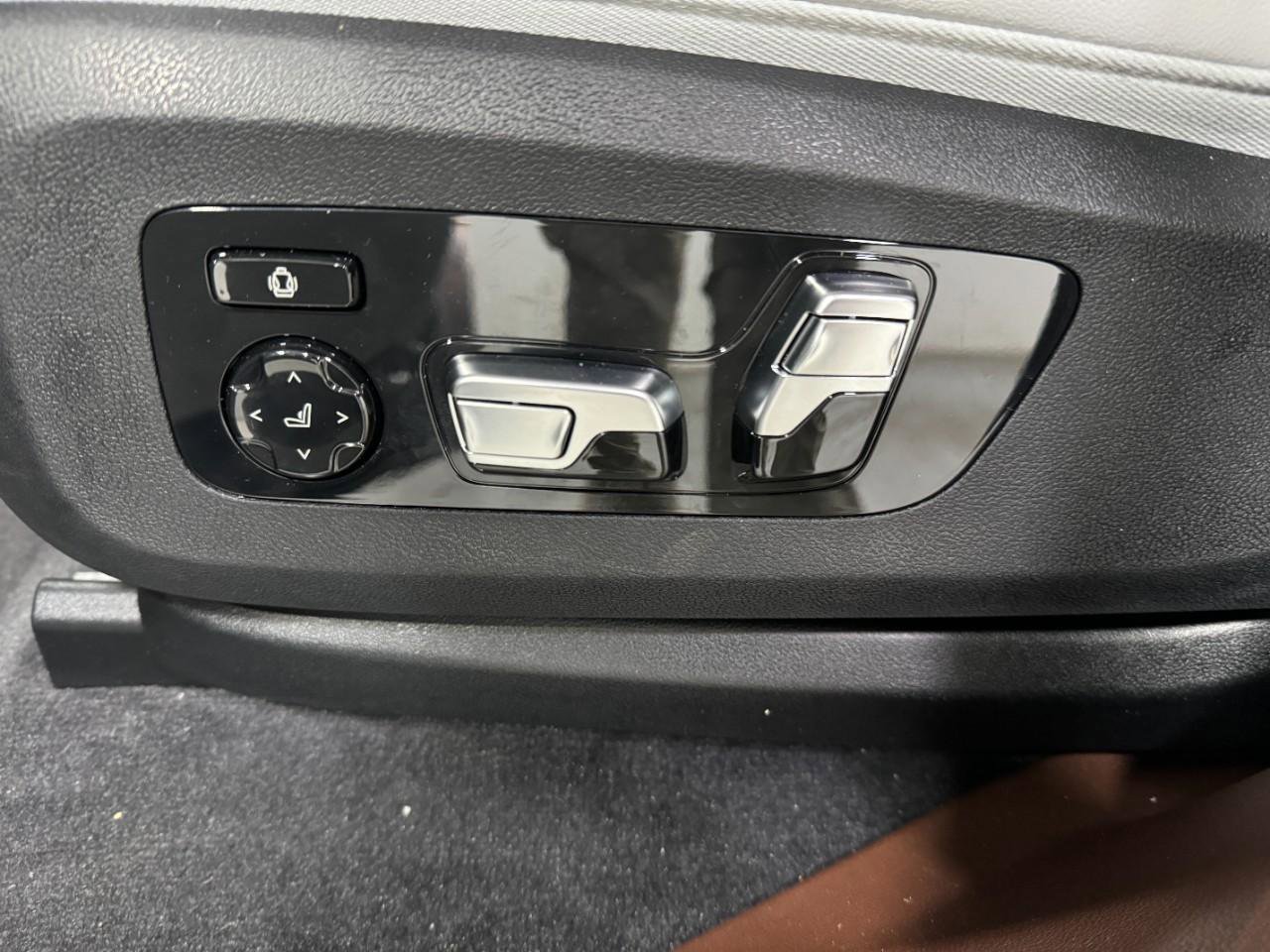 New 2026 BMW XM Label Red image 26