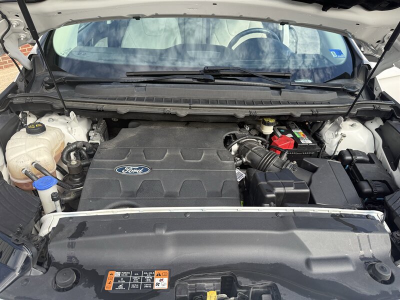 Used 2015 Ford Edge Titanium w/ Equipment Group 301A FWD image 32