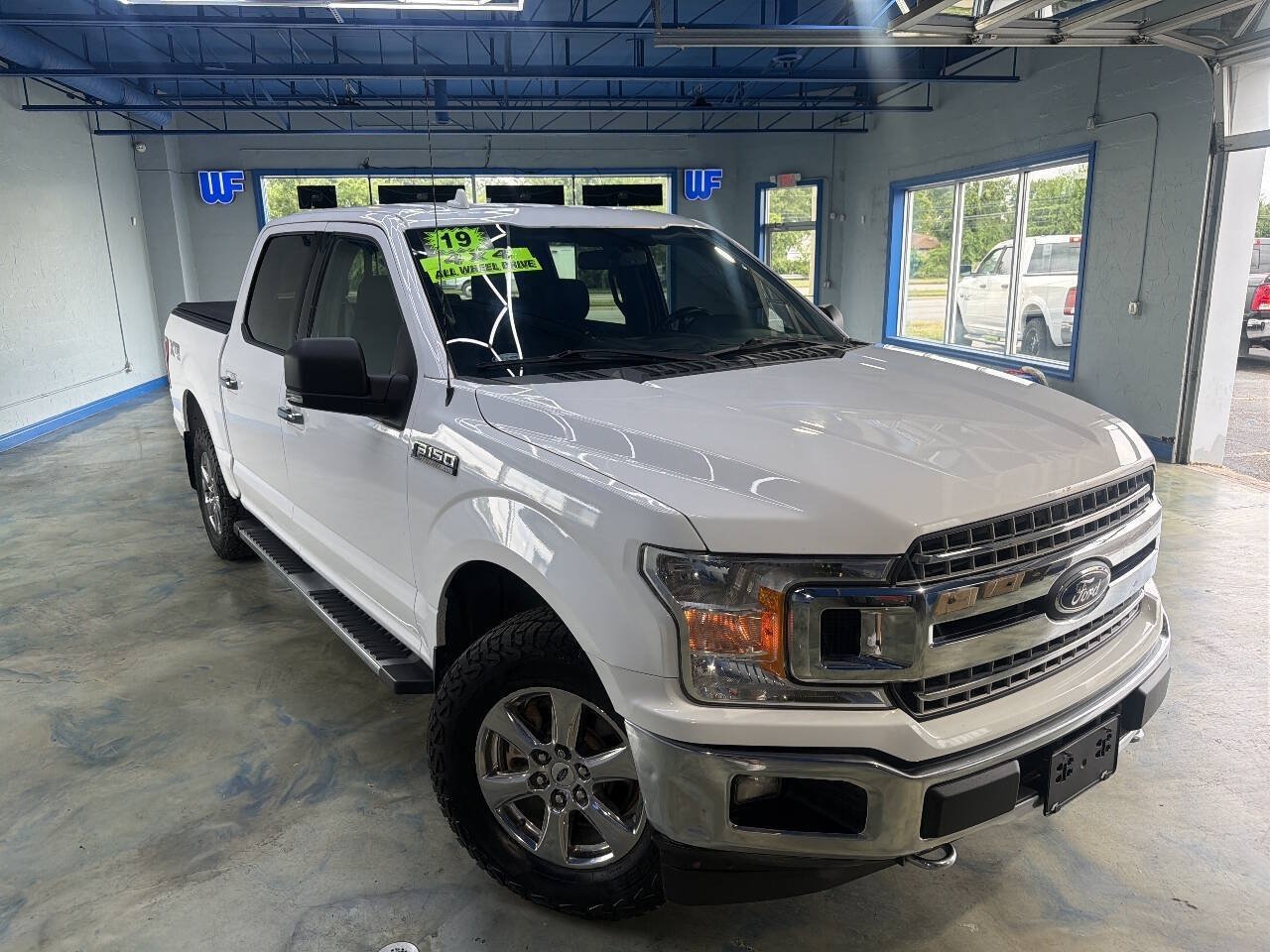 Used 2018 Ford F150 XLT w/ Equipment Group 302A Luxury AWD/4WD image 4