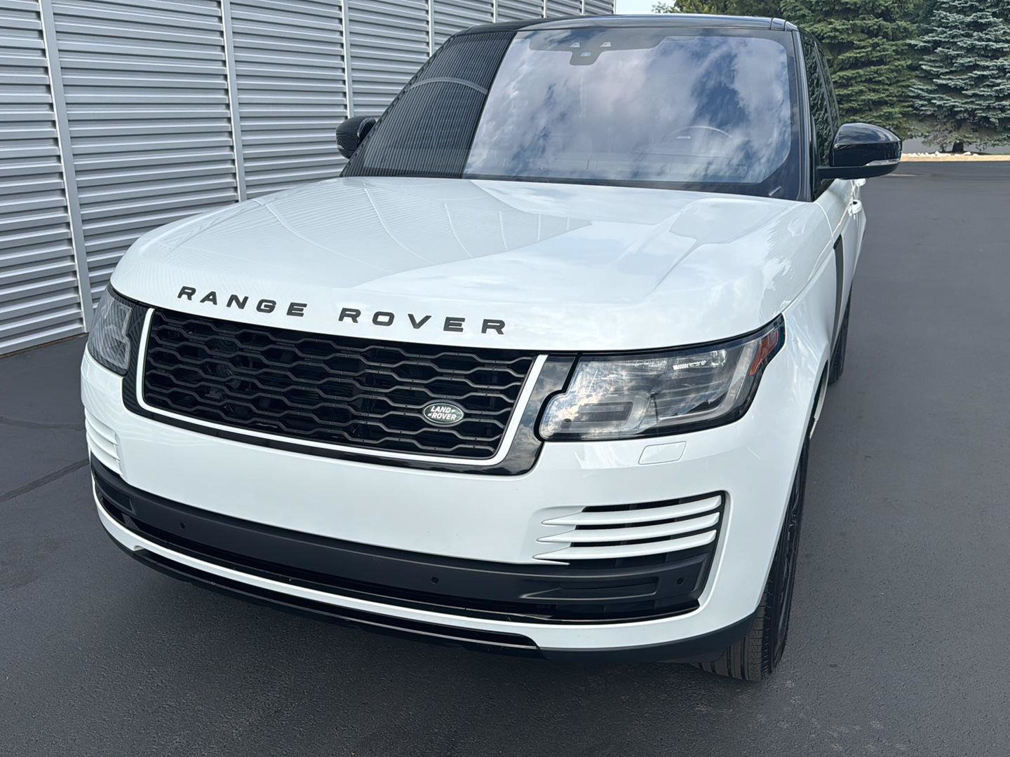 Used 2020 Land Rover Range Rover AWD/4WD image 3