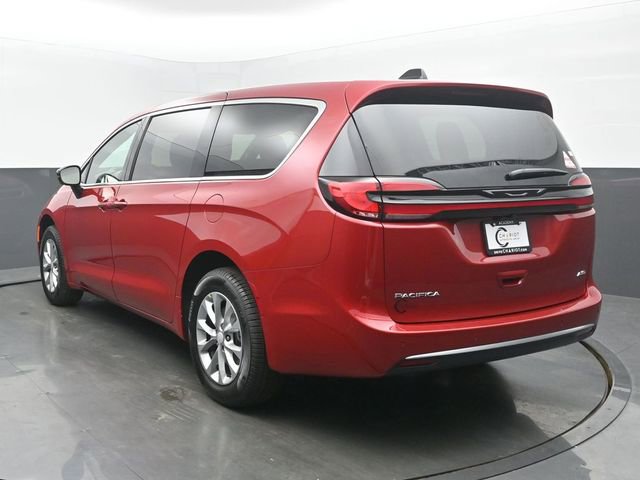 New 2027 Chrysler Pacifica Select AWD/4WD image 4