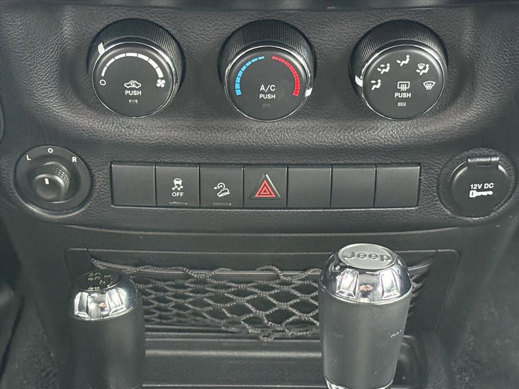 Used 2015 Jeep Wrangler Sport w/ Quick Order Package 24S AWD/4WD image 22
