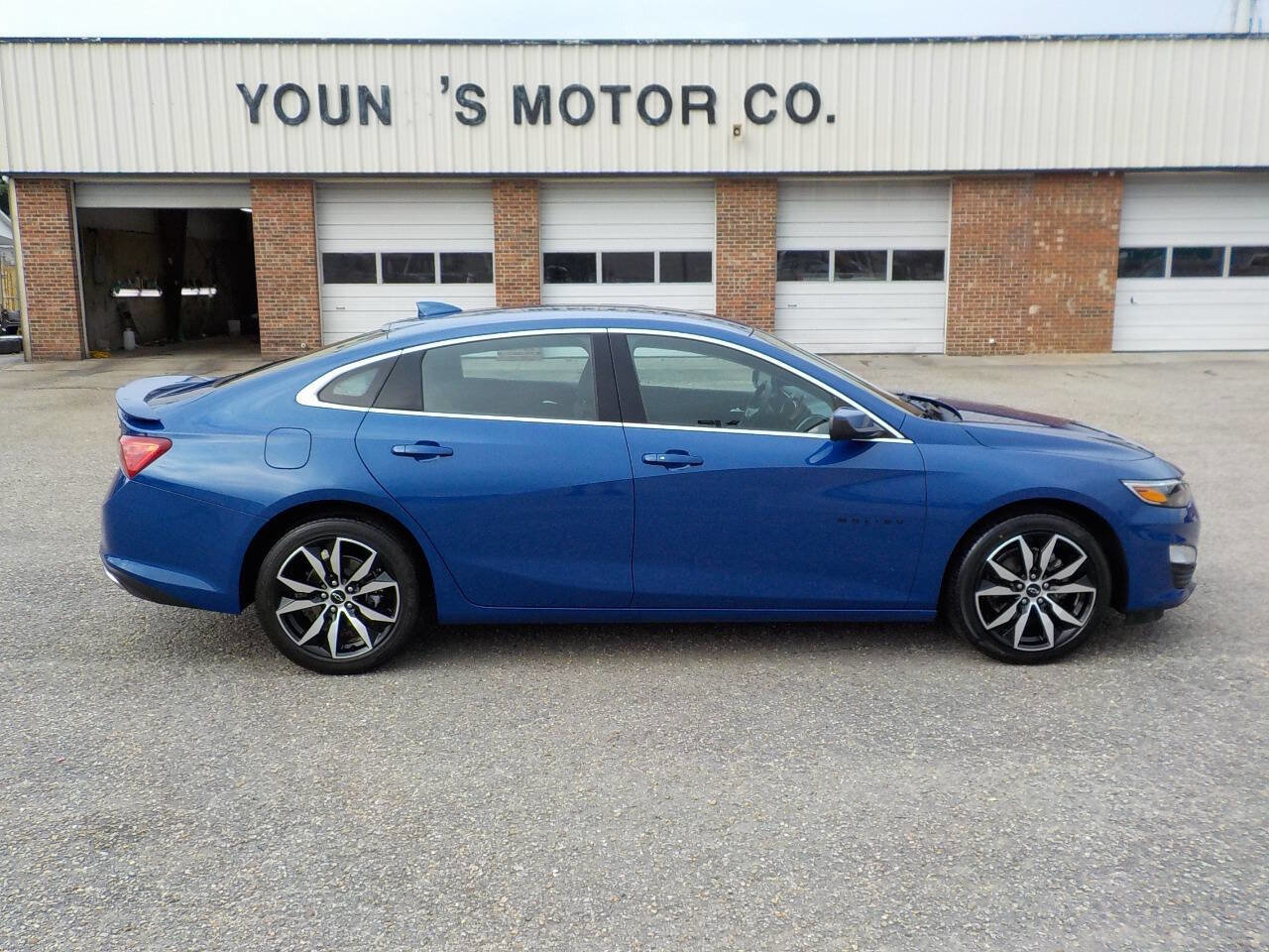 Used 2023 Chevrolet Malibu RS FWD image 6