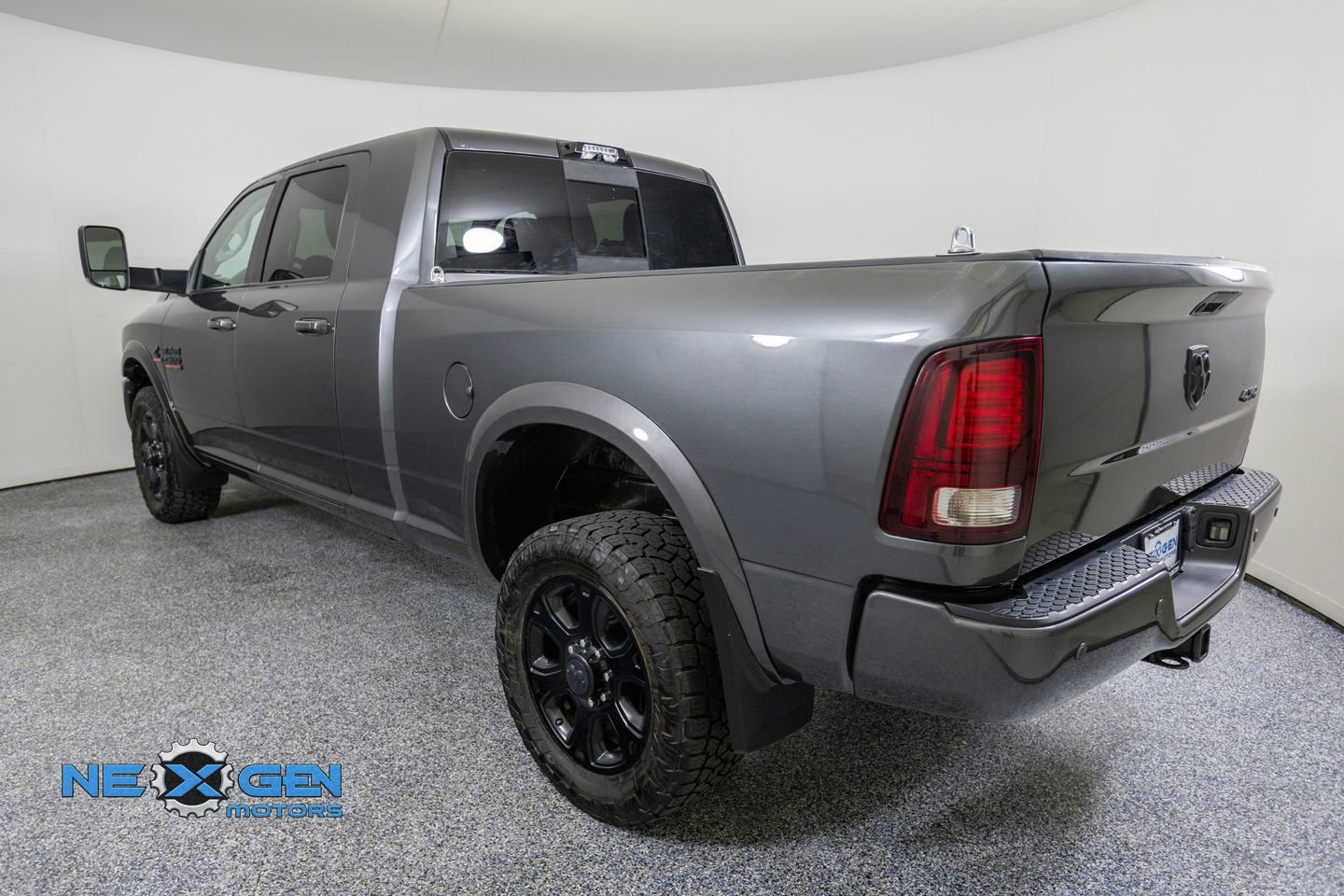 Used 2016 RAM 2500 Laramie w/ Sport Appearance Group AWD/4WD image 5