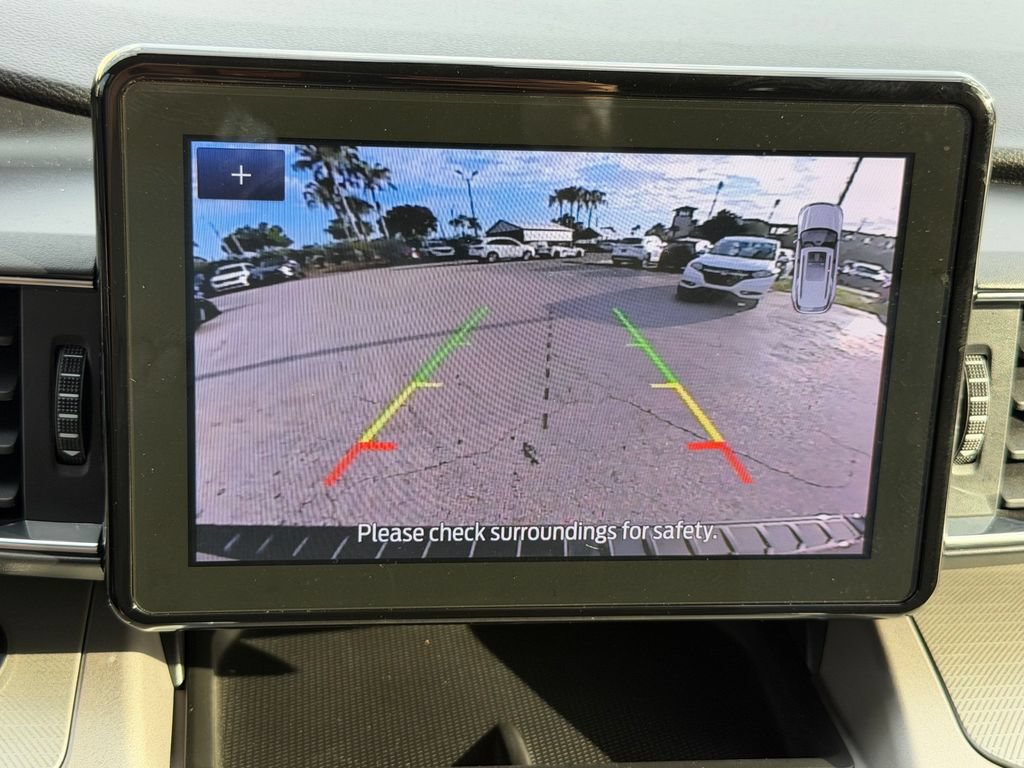 Used 2023 Ford Explorer XLT w/ Equipment Group 202A RWD image 22