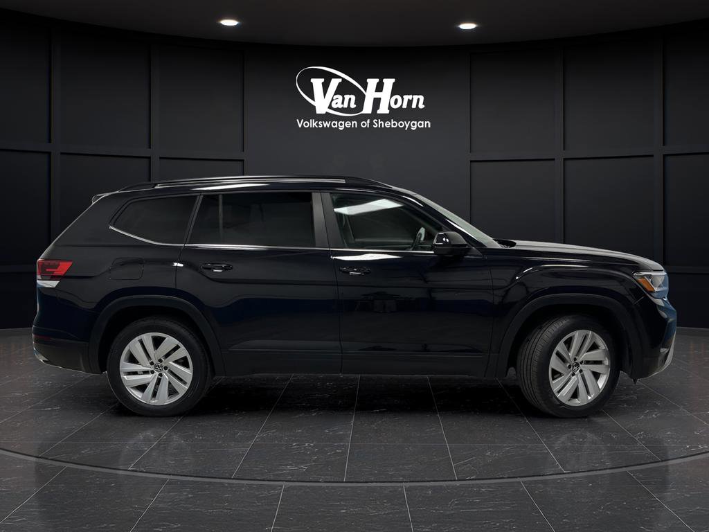 Used 2021 Volkswagen Atlas SE image 2