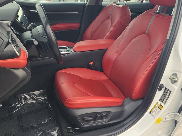 Used 2019 Toyota Camry XSE image 13