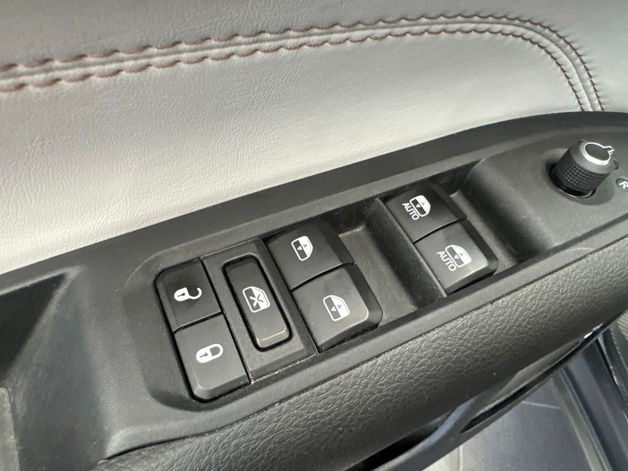 Used 2024 Jeep Compass Limited AWD/4WD image 36
