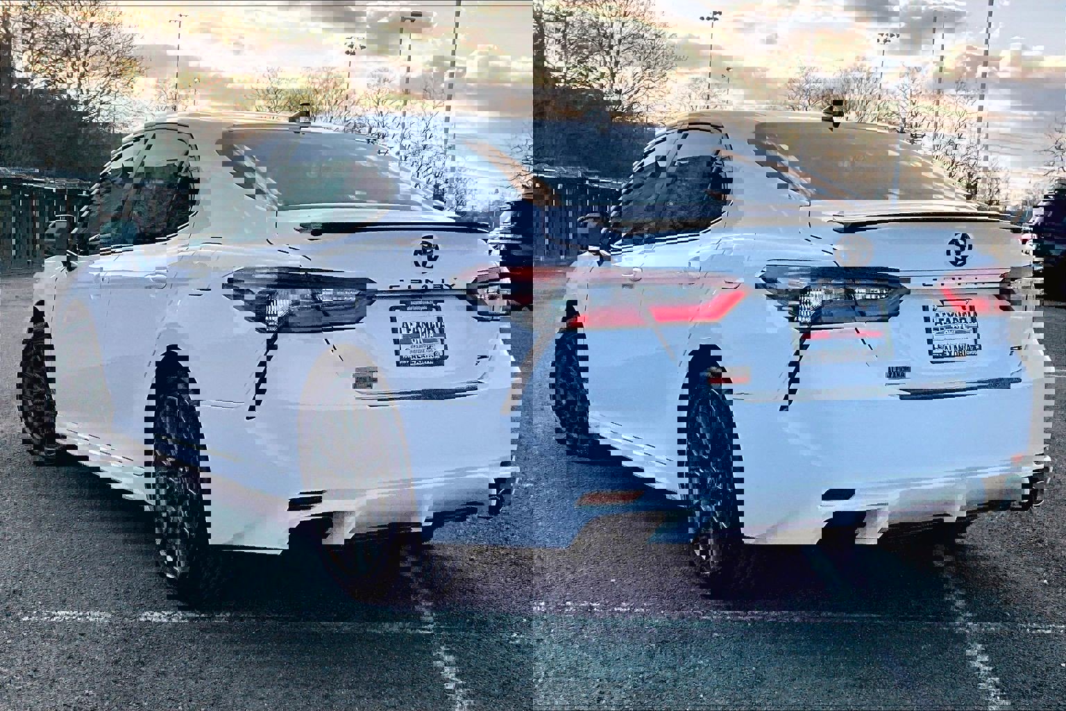 Used 2023 Toyota Camry SE w/ Convenience Package image 11