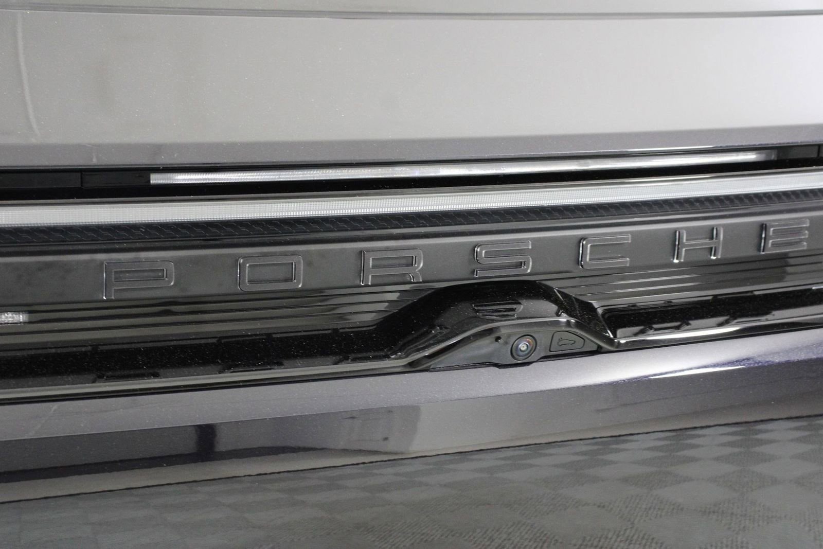 Certified 2025 Porsche Macan 4 Electric image 22