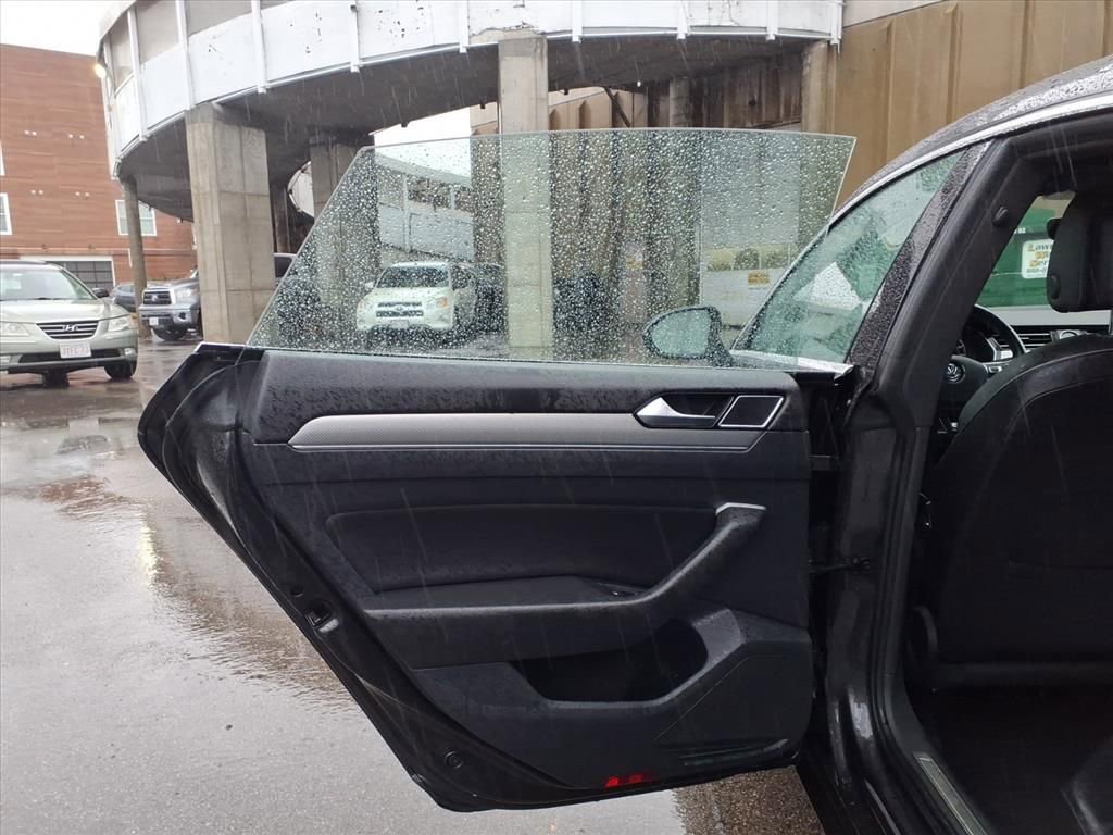 Used 2019 Volkswagen Arteon SEL Premium image 12