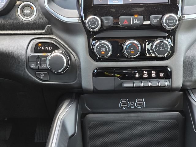 New 2026 RAM 1500 Express AWD/4WD image 14