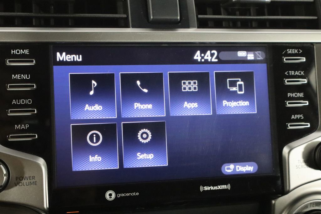 Used 2020 Toyota 4Runner SR5 AWD/4WD image 33