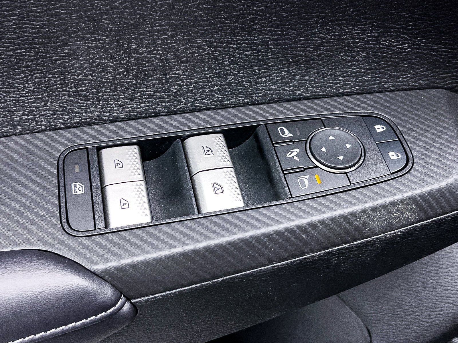 New 2025 Mitsubishi Outlander SE AWD/4WD image 8