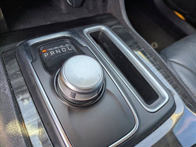 Used 2017 Chrysler 300 Limited AWD/4WD image 10
